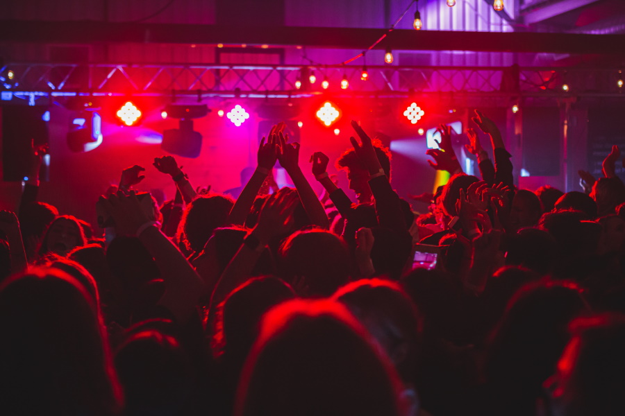 Etude acoustique pour les nuisances sonores liées à la musique en discothèque